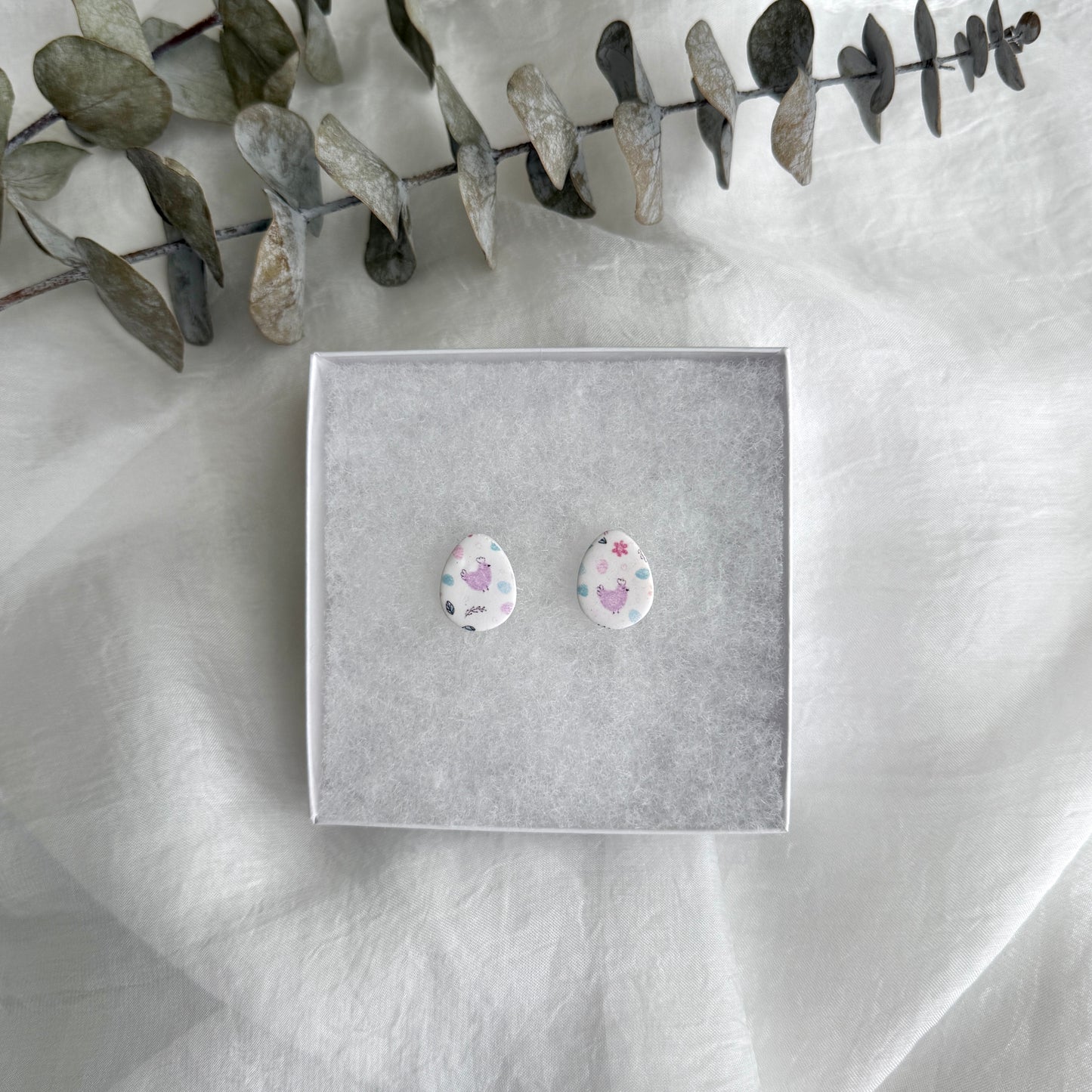 Chicken print egg studs