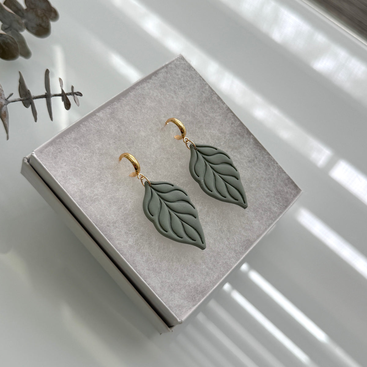 Simple leaf