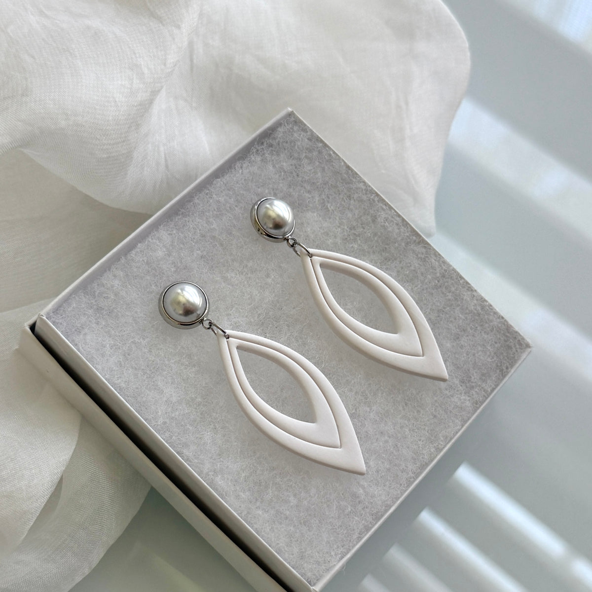 Everyday - Faux Pearl Spear