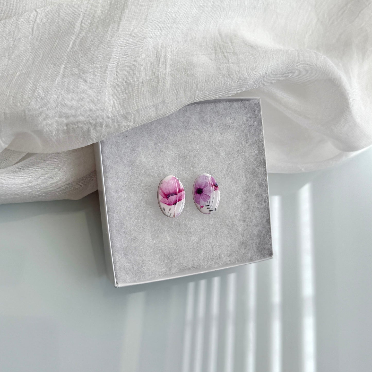 Cosmos print studs with resin