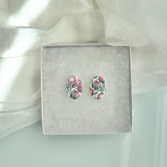 Protea print stud