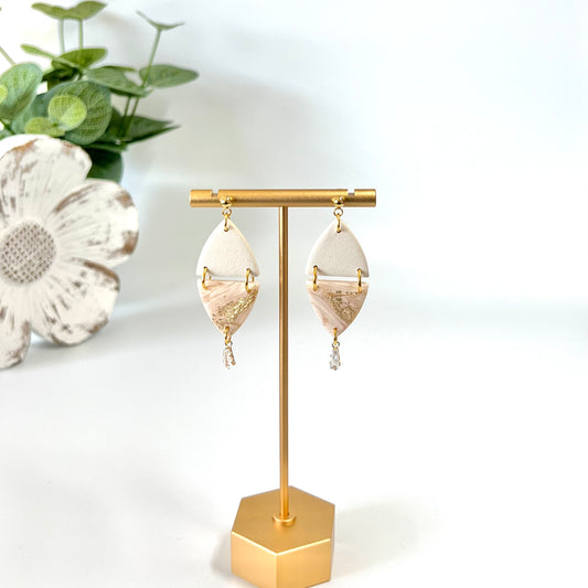 Rounded triangle dangle
