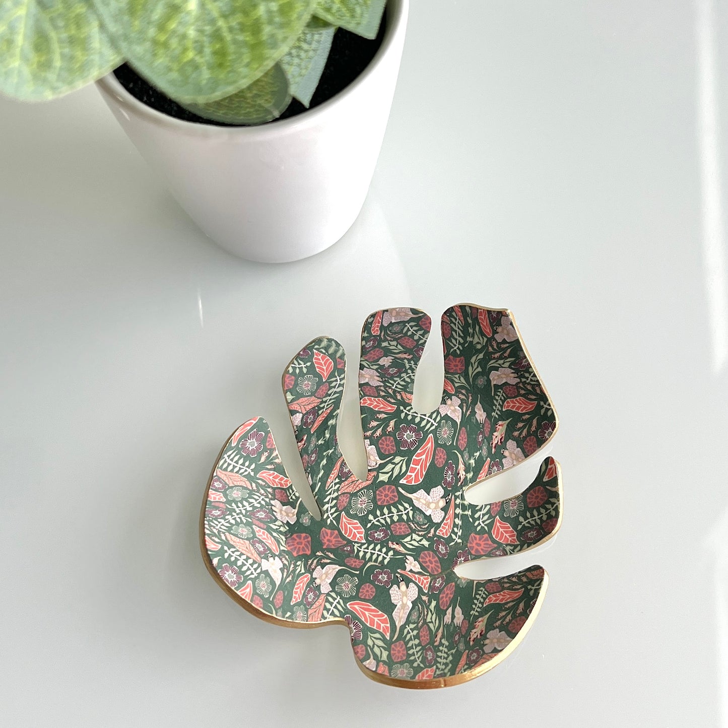 Trinket dish - Monstera leaf