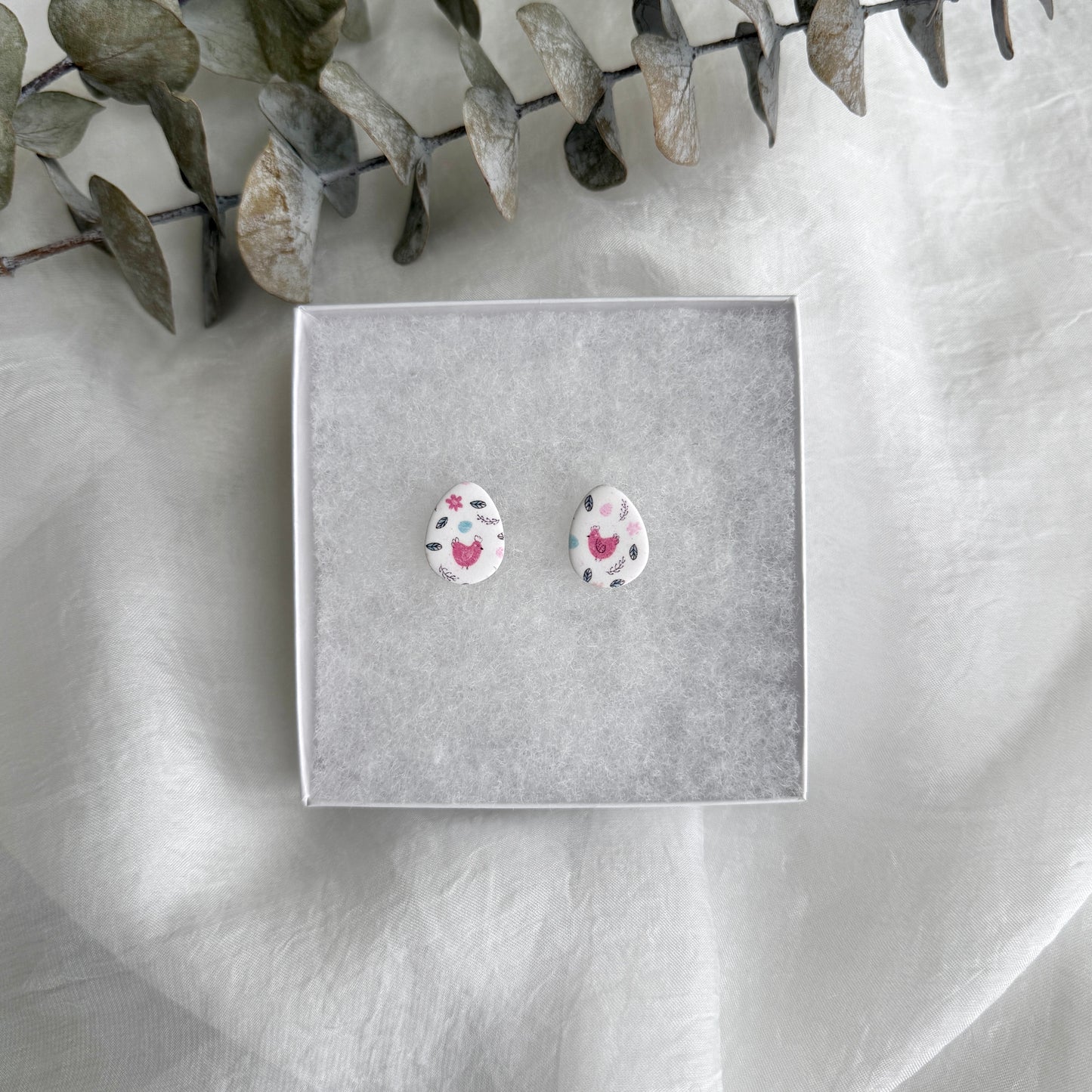 Chicken print egg studs