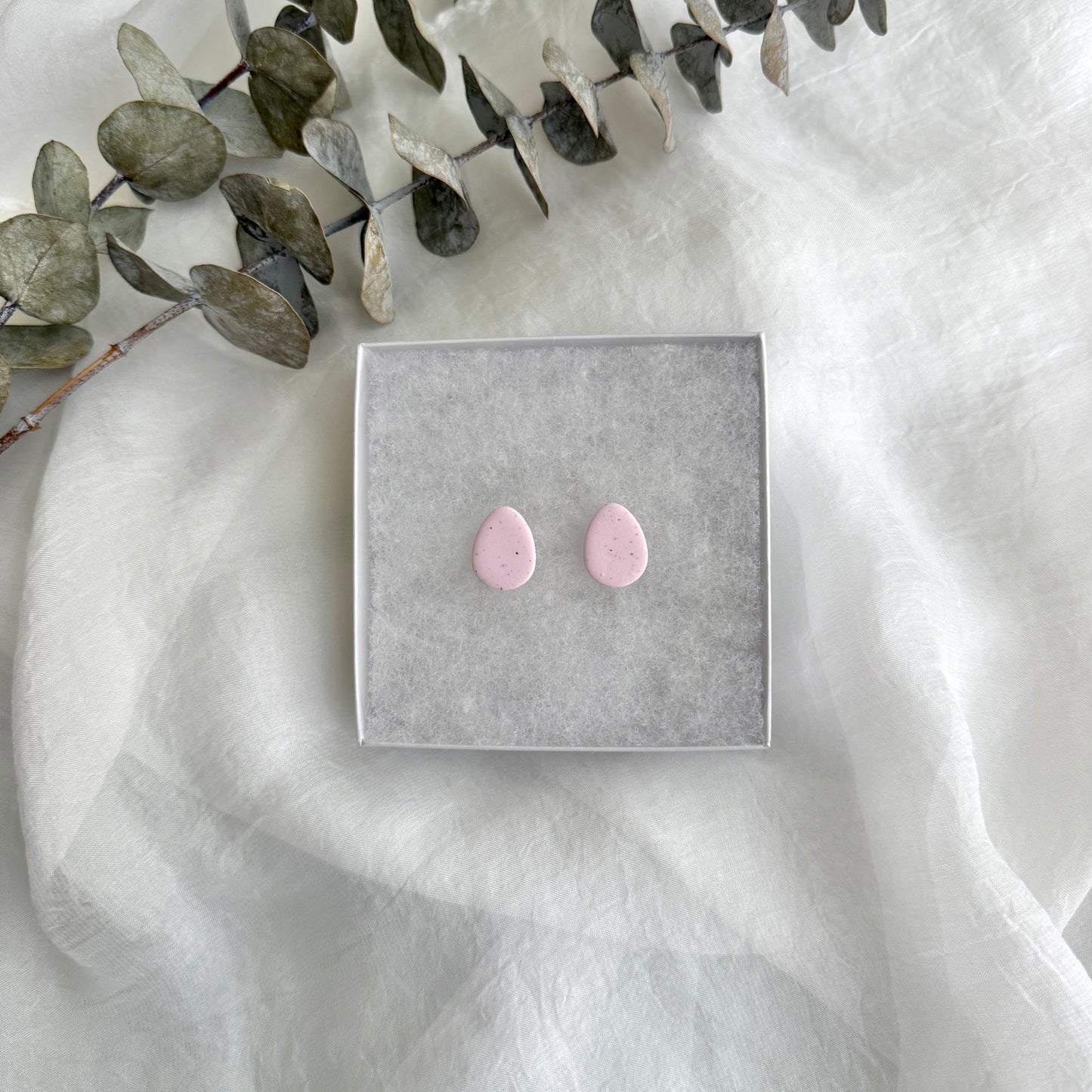 Pastel Speckled Egg studs