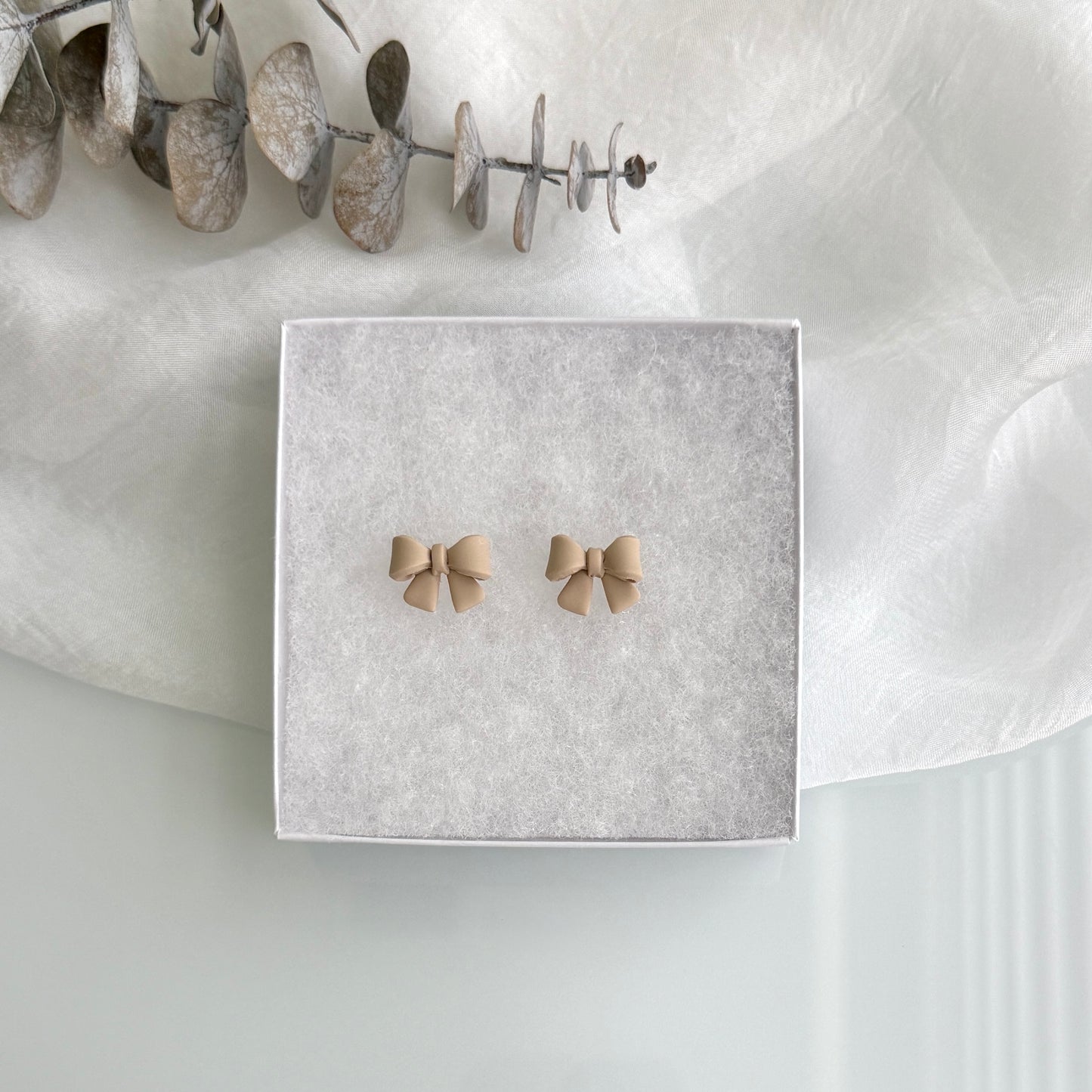 3D Bow studs