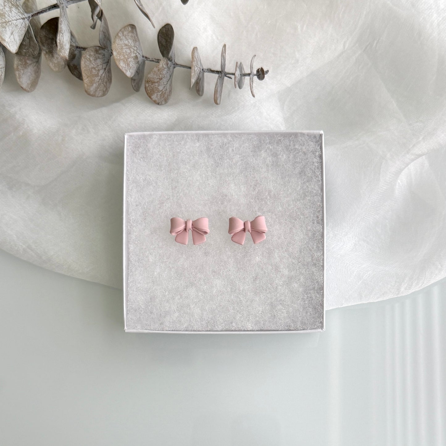 3D Bow studs