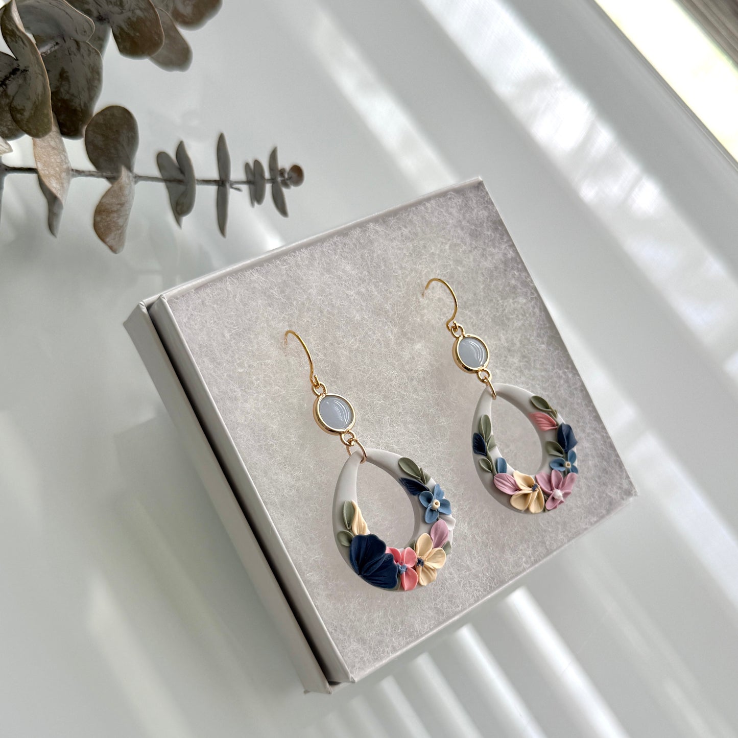 Floral teardrop
