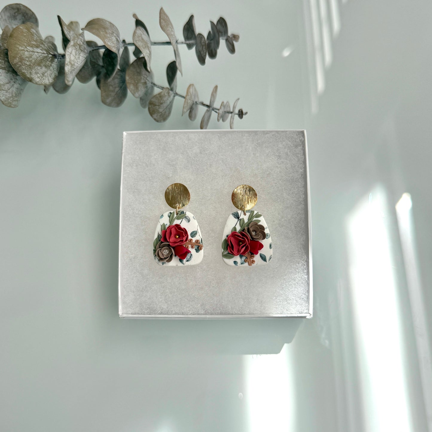 3D flowers on leaf print