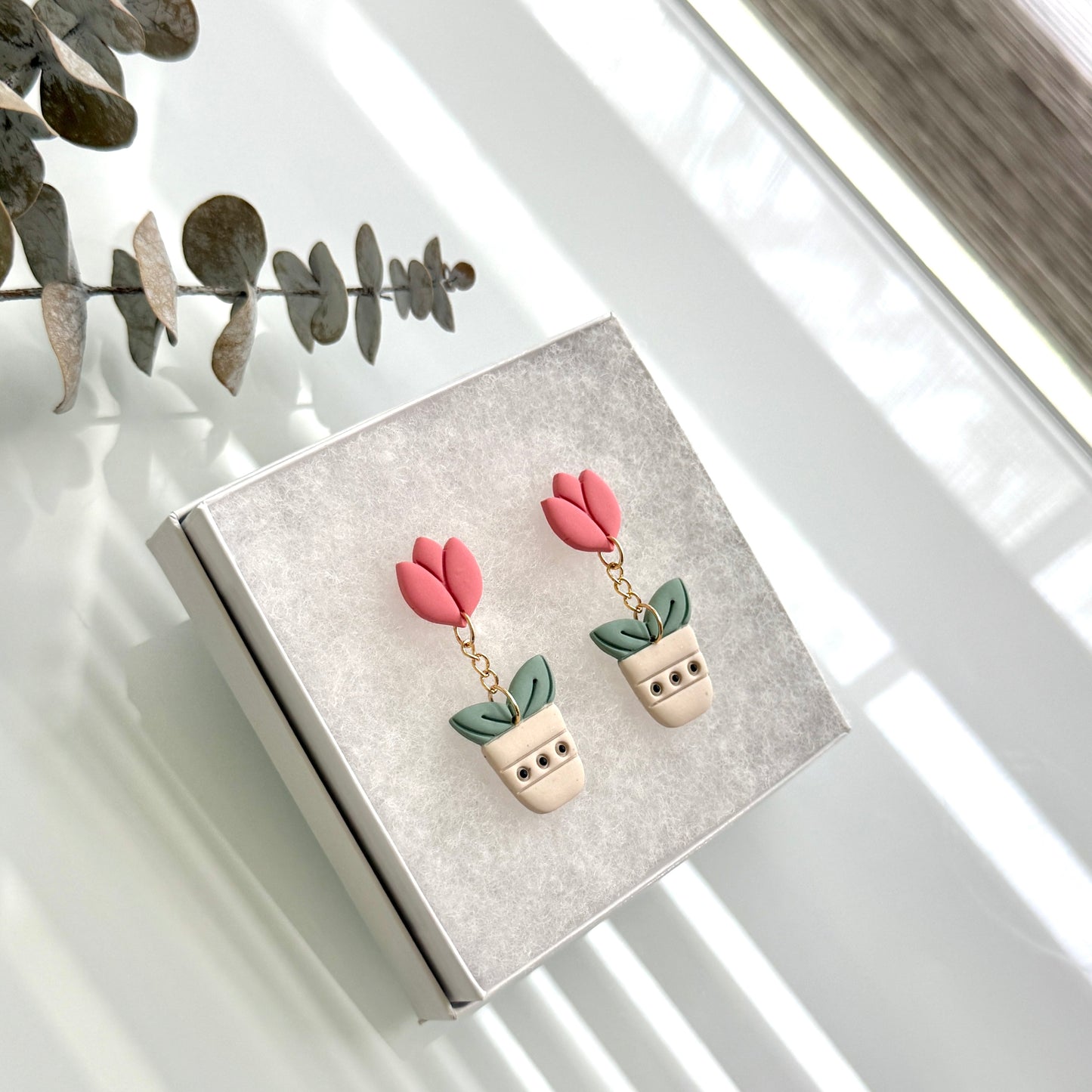 Tulip pots