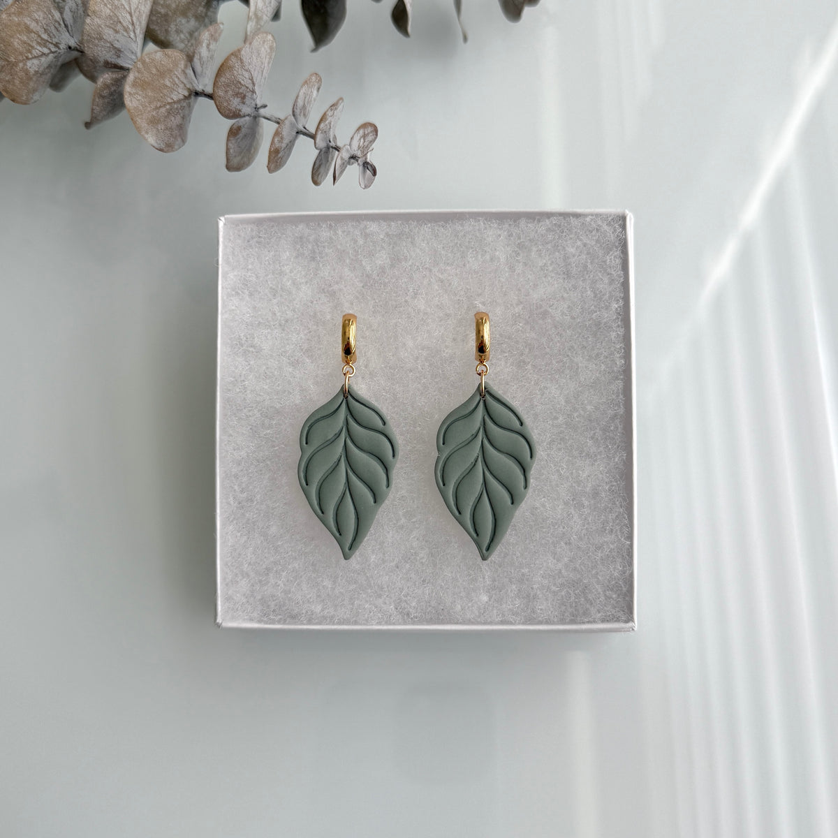 Simple leaf