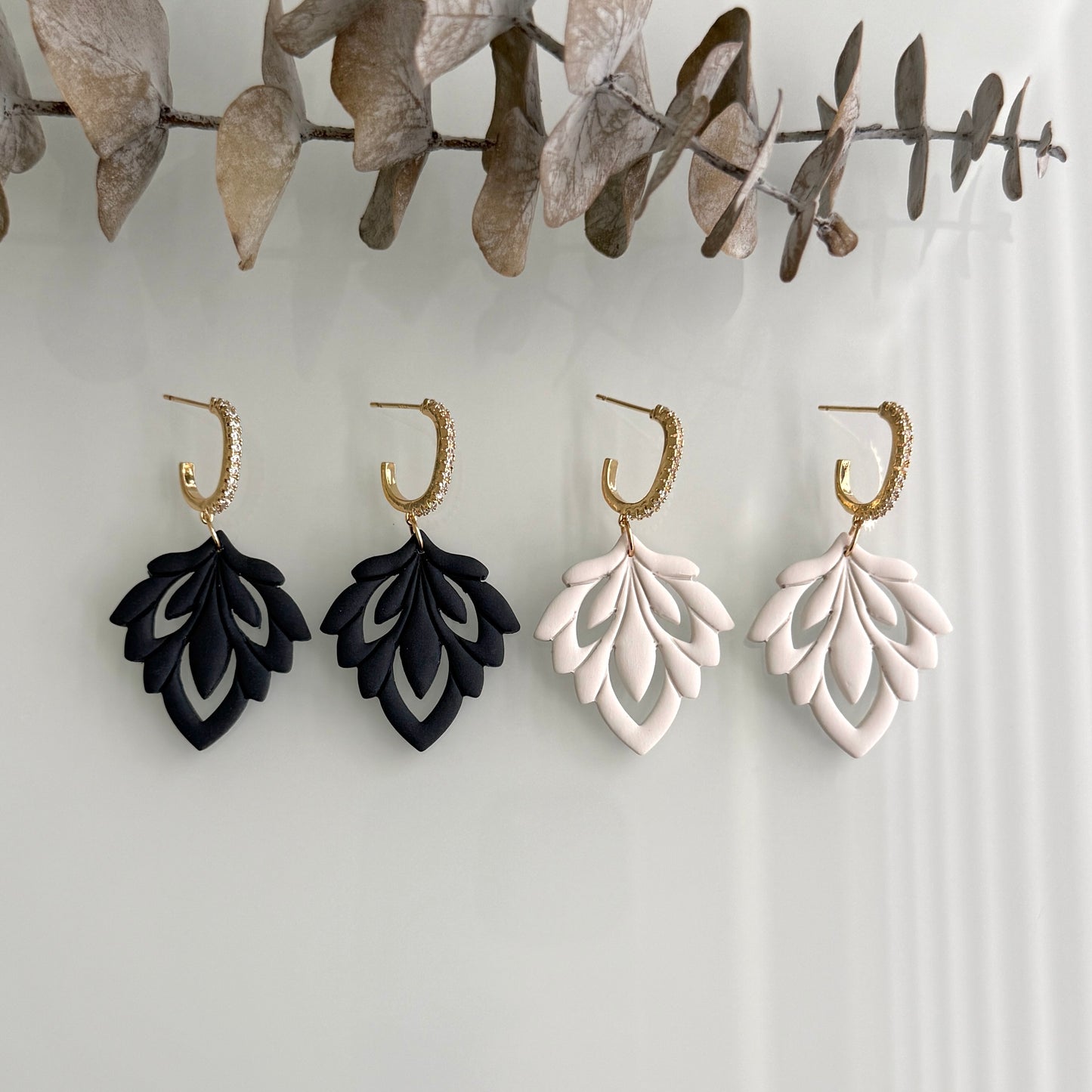 Cut-out fan leaf