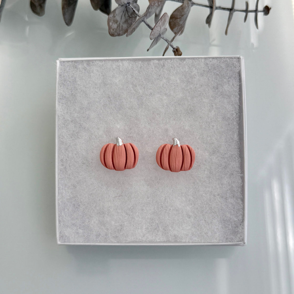 Pumpkin studs