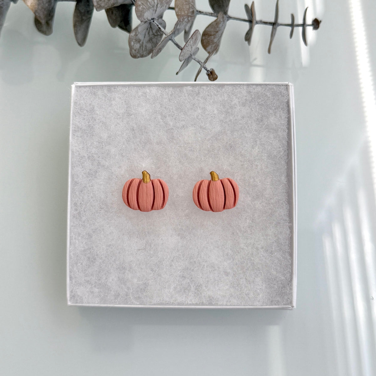 Pumpkin studs