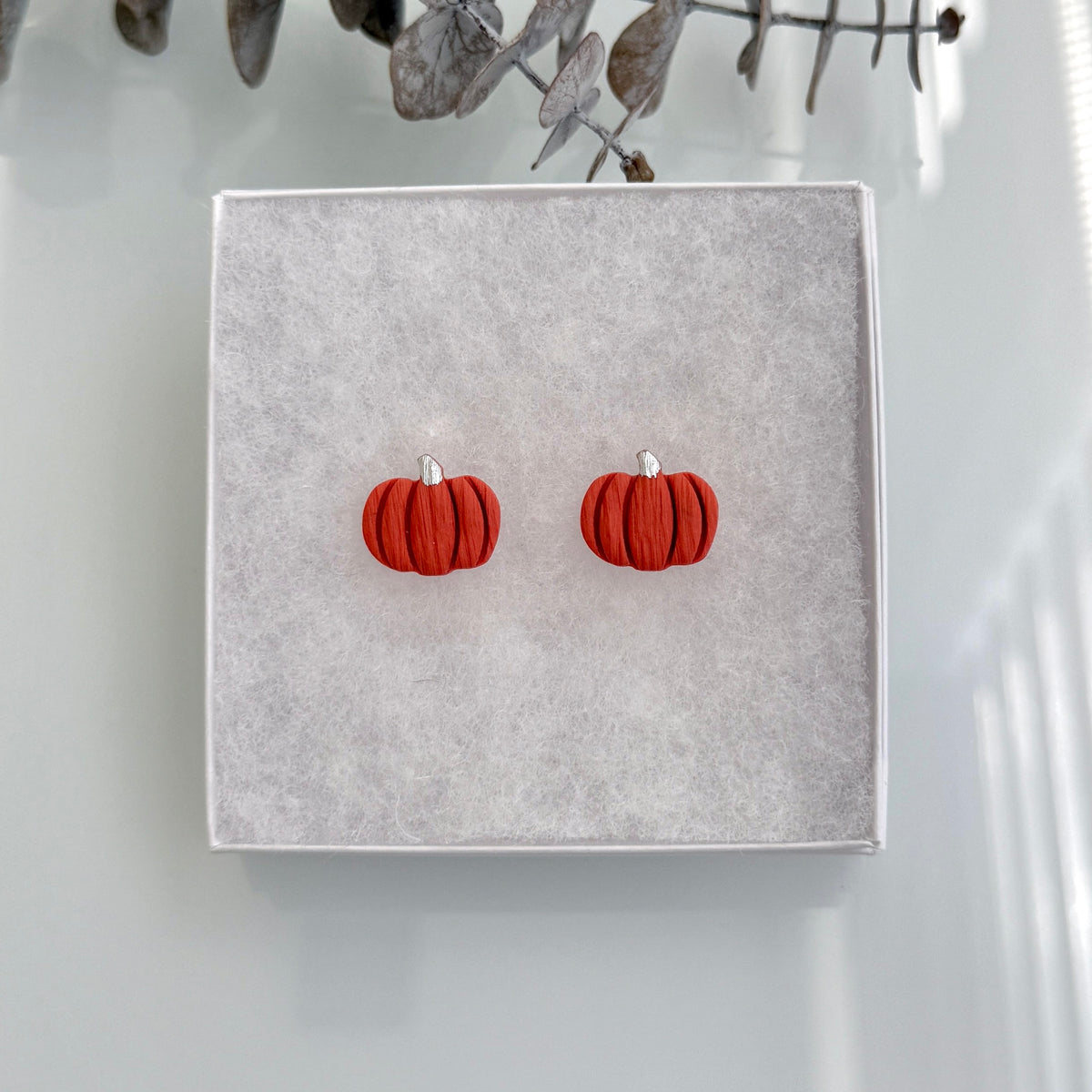 Pumpkin studs