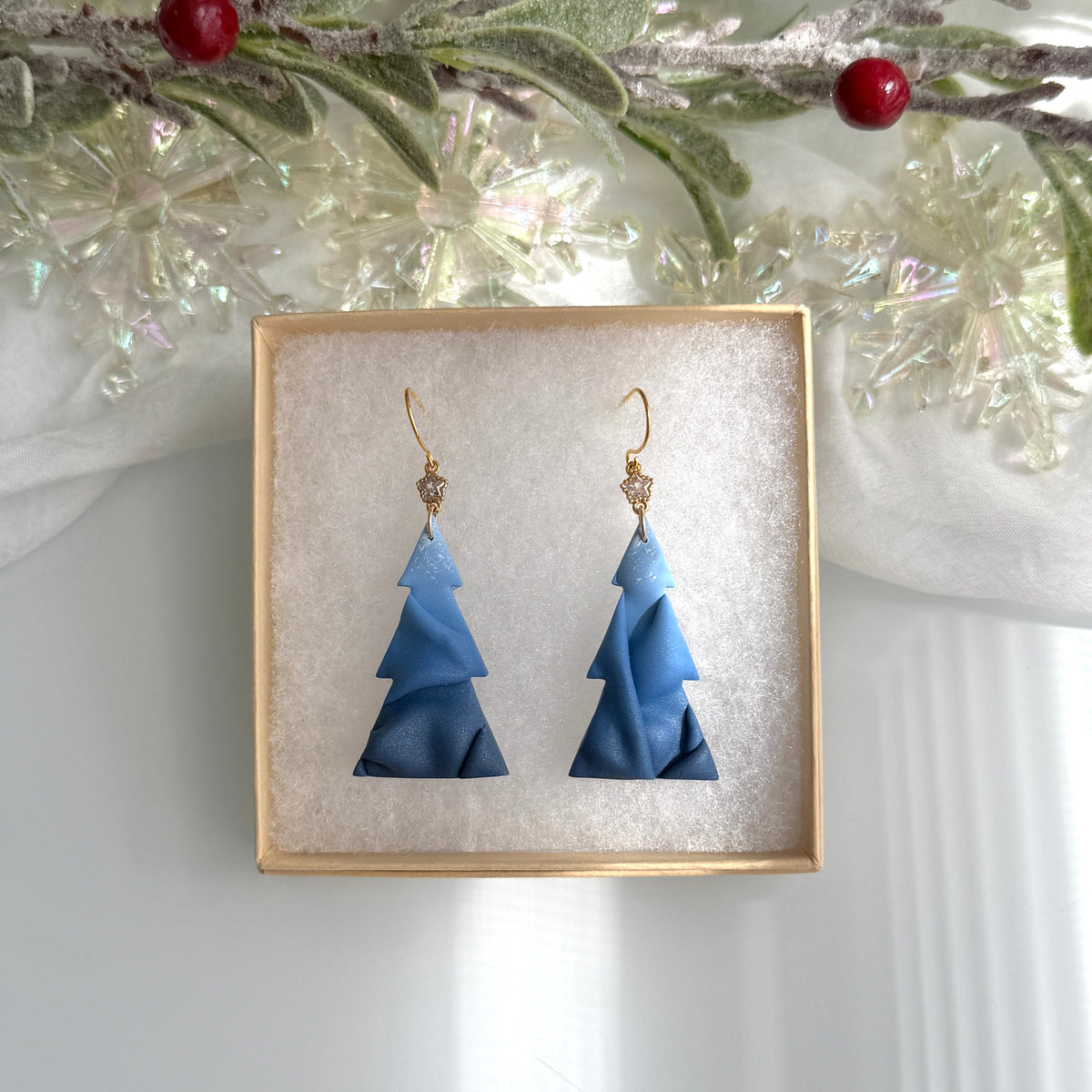 Christmas - Draped tree