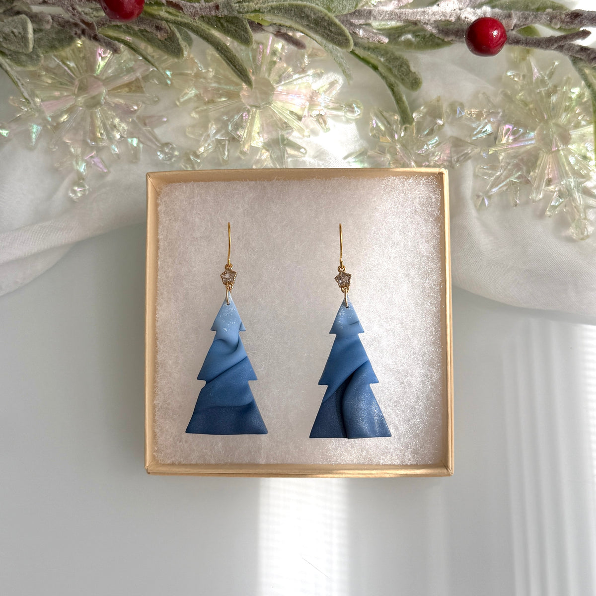 Christmas - Draped tree