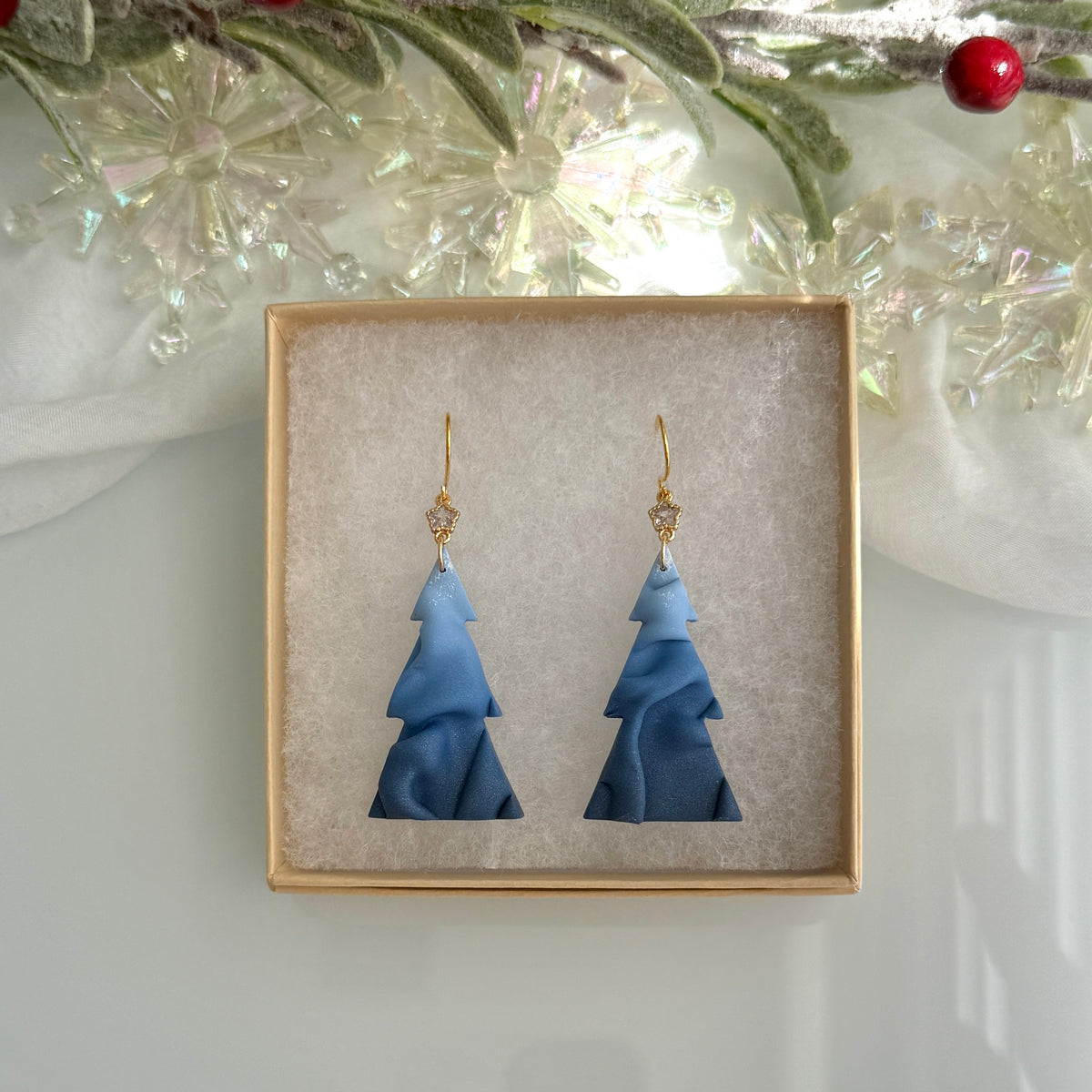 Christmas - Draped tree