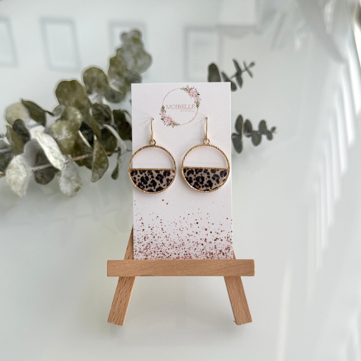 Animal print with resin
