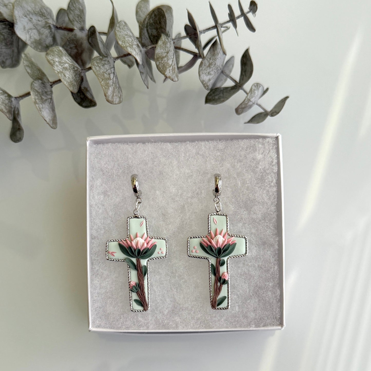 Chunky Protea Cross