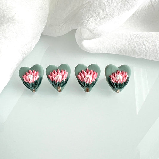 Protea - small heart stud